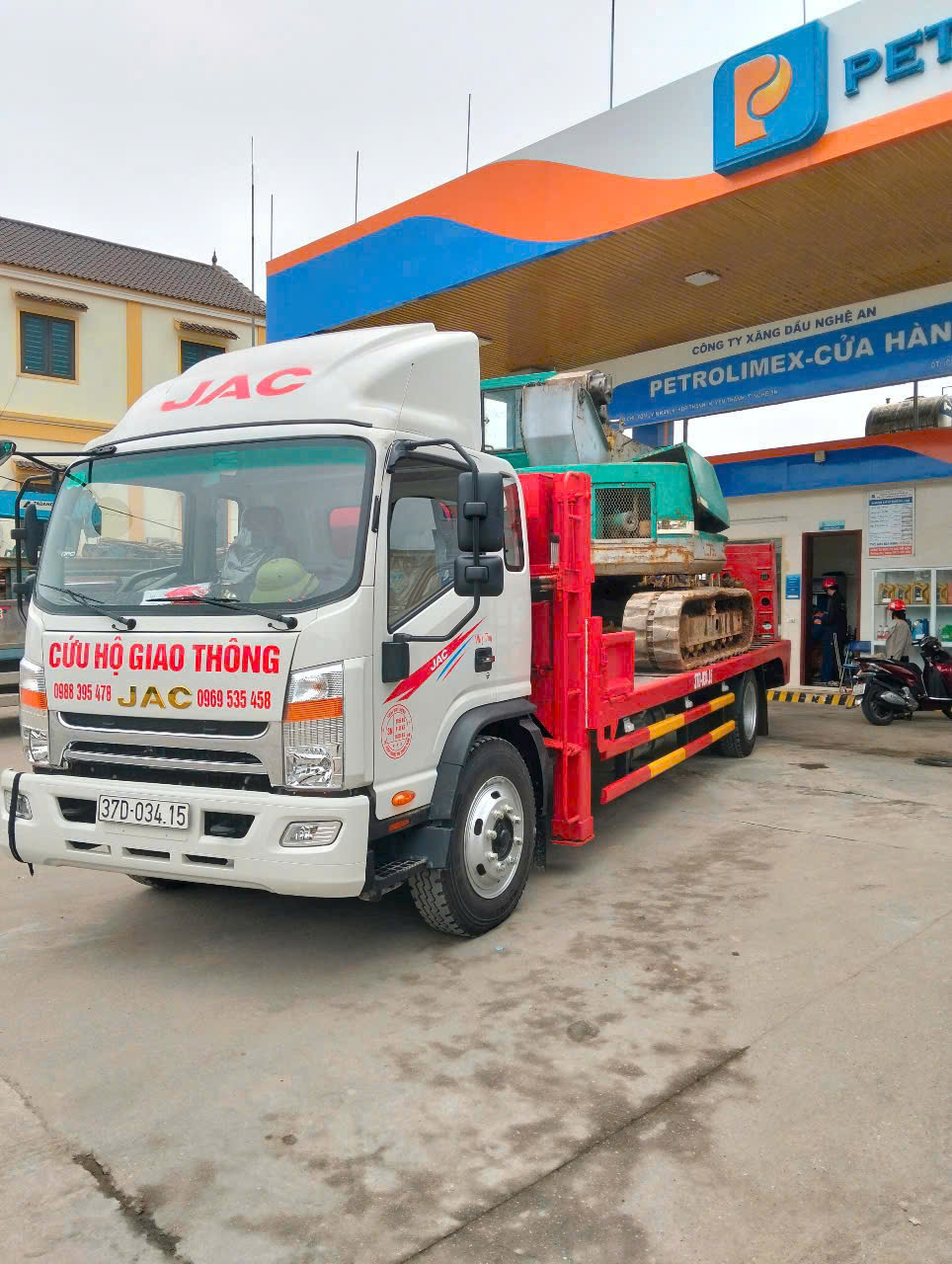 Xe cứu hộ sàn trượt Hùng Hà